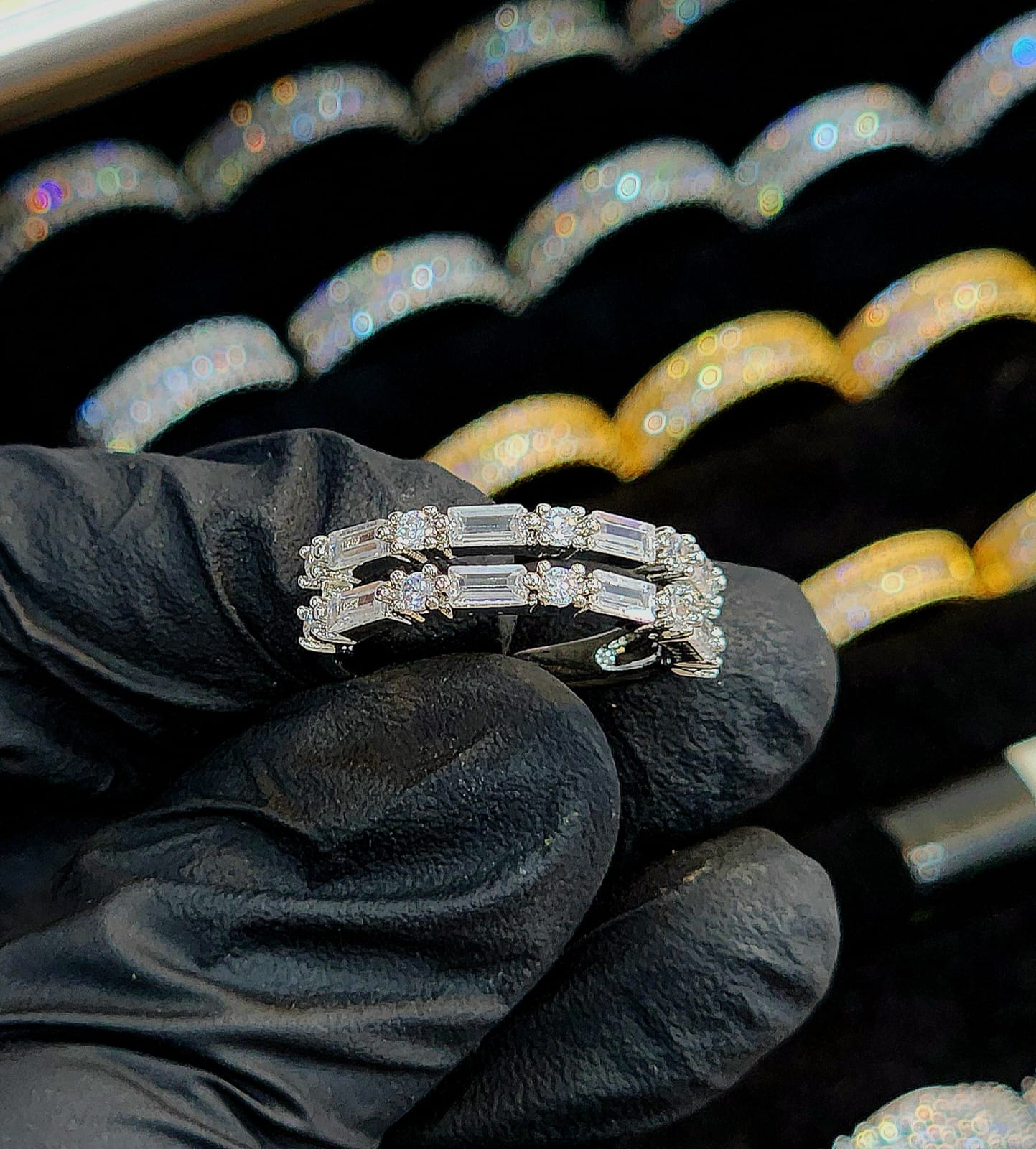 Dazzling Dual-Band Zirconia Rings