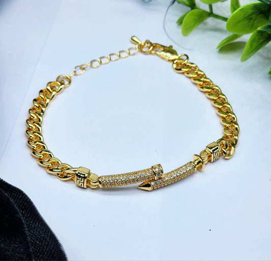 Modern Nail Bar Curb Chain Bracelet