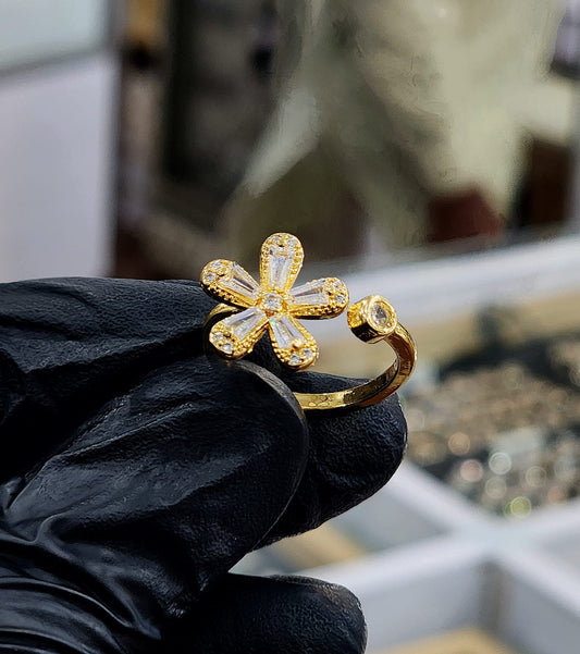 Elegant Flower Bloom Zirconia Ring