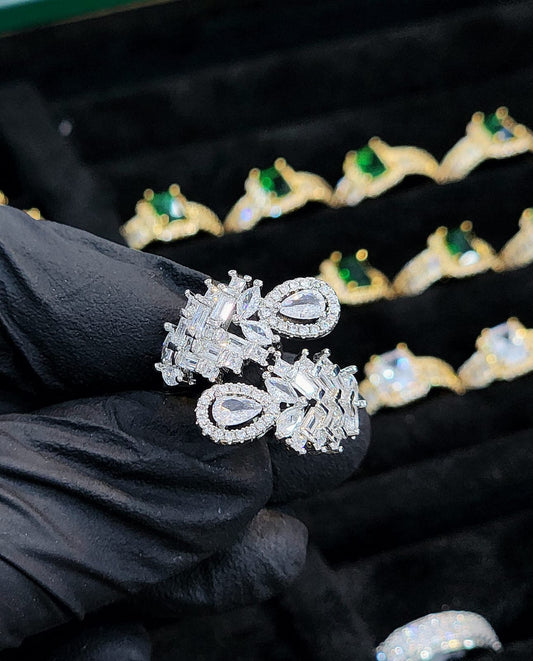Glamorous Bypass Zirconia Cocktail Ring