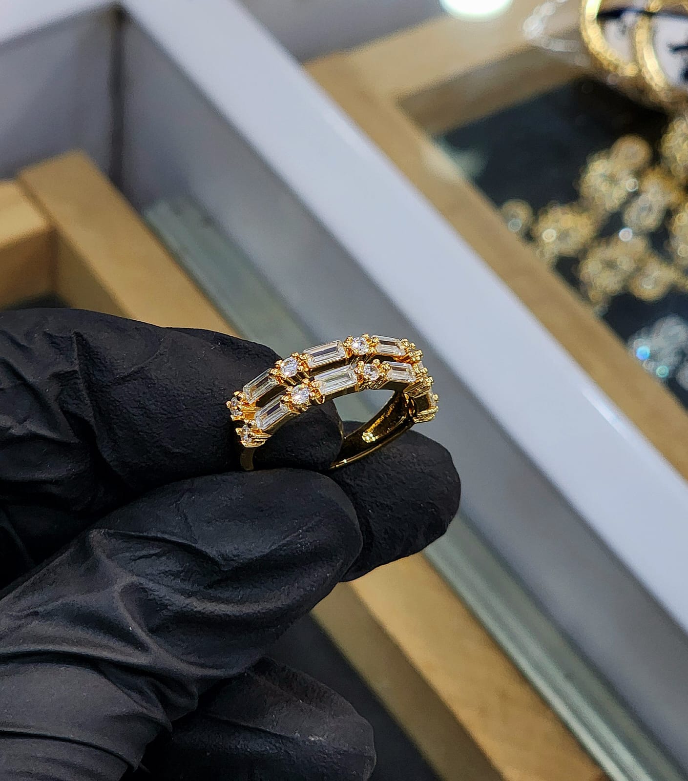 Dazzling Dual-Band Zirconia Rings